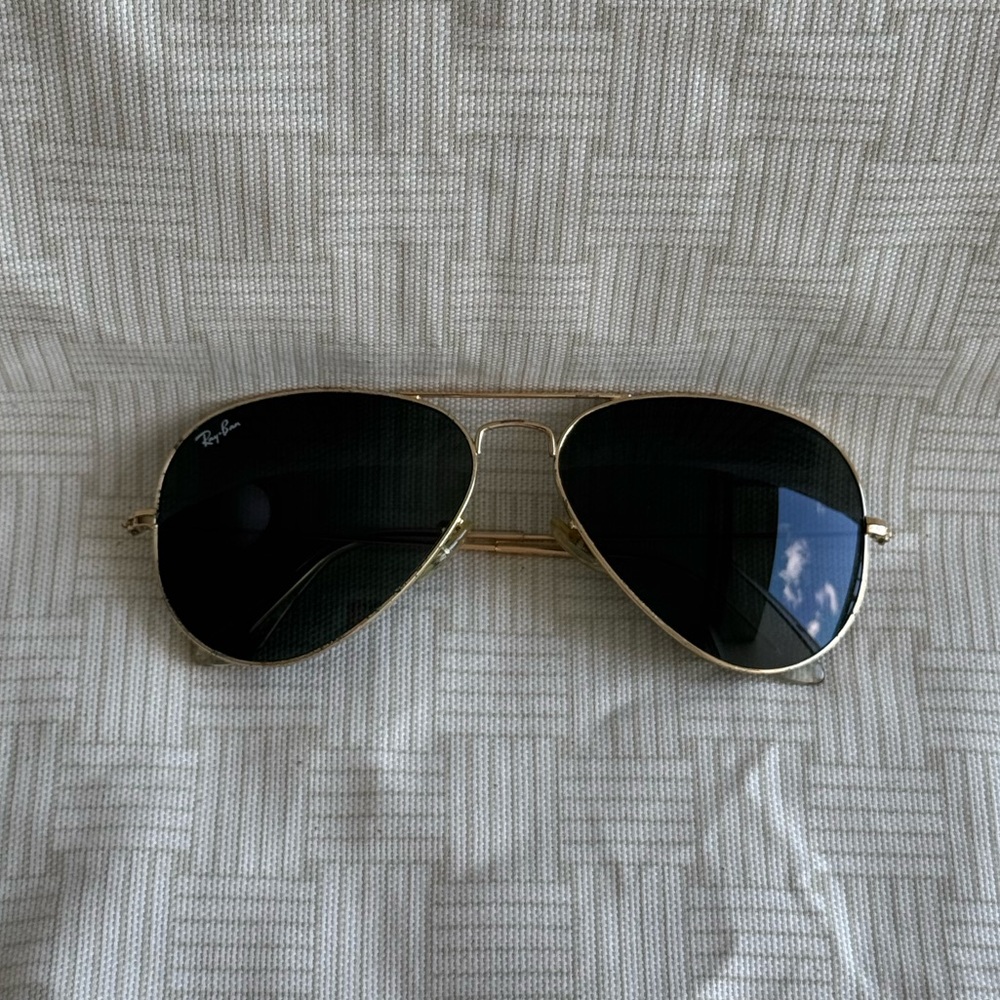 Ray-Ban Gold Aviator Sunglasses